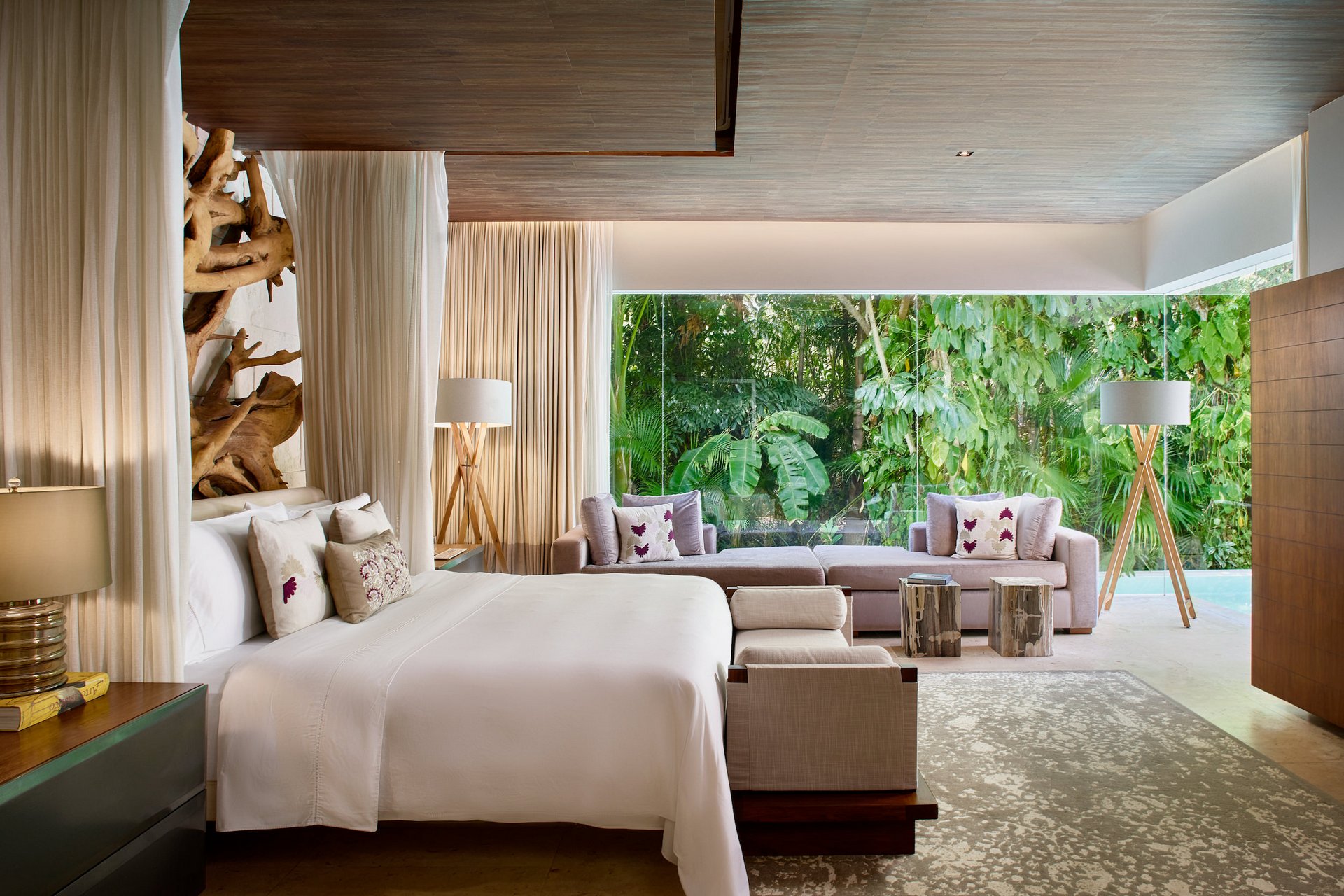 ChableYucatan_RoyalVilla_MasterBedroom.jpeg